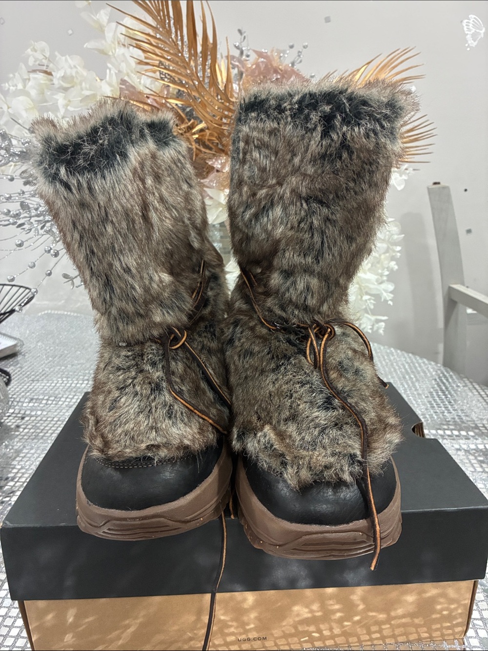 Ulu Faux Fur Lace-Up Winter Boots in Brown and Black